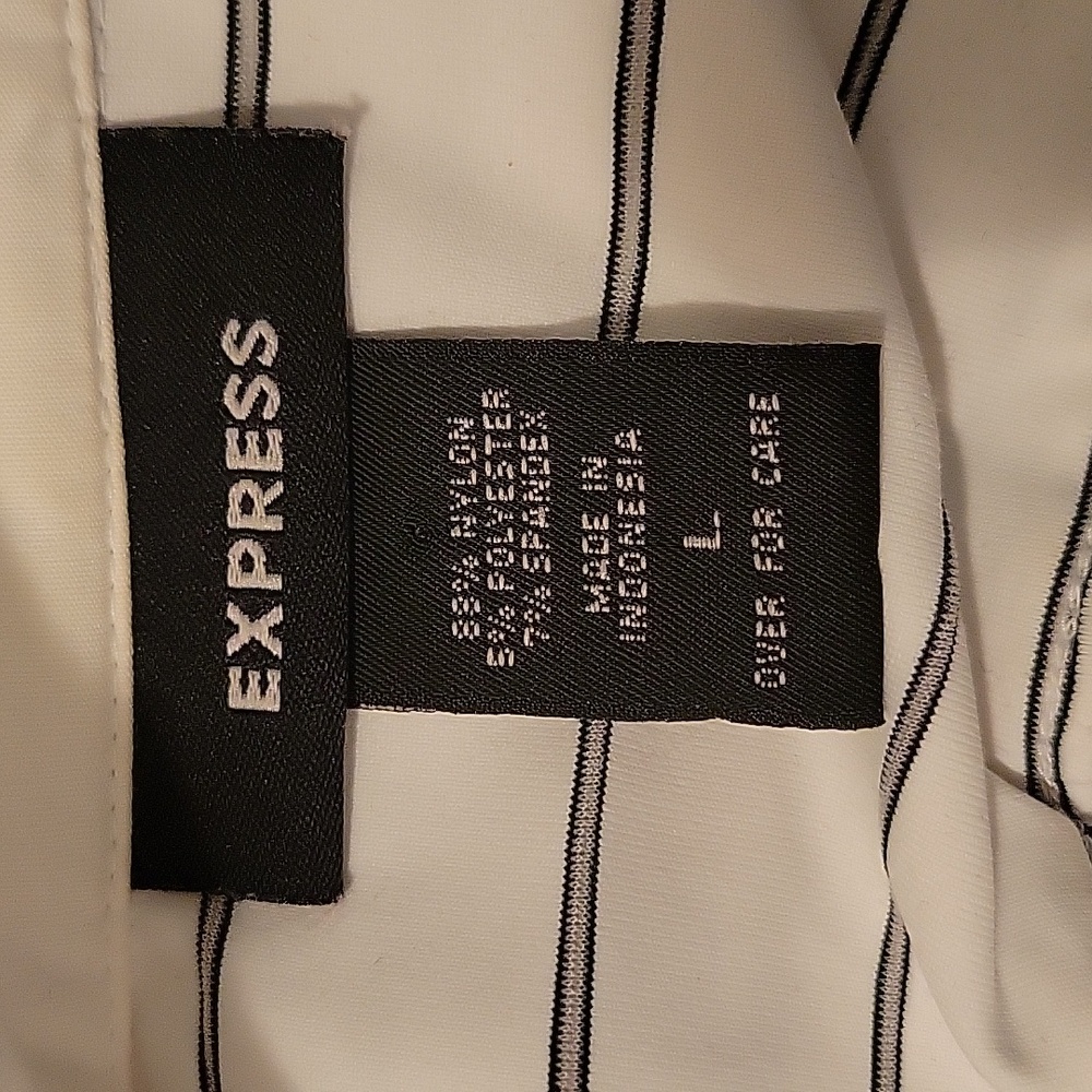 Express Stretch Slenderizing Button Down Blouse Size 12 - Picture 6 of 8